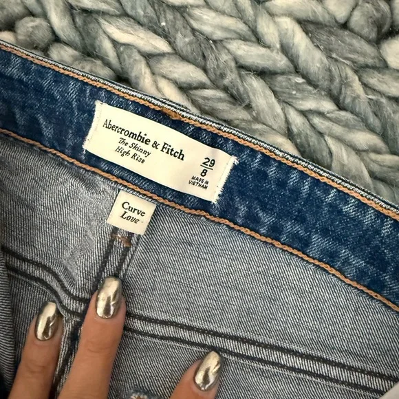 High Rise Skinny Jeans - Picture 2 of 4